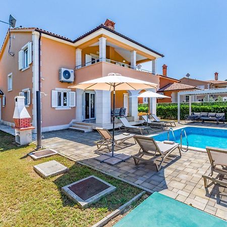 Villas Lotus With Pool And Jacuzzi Póla Kültér fotó