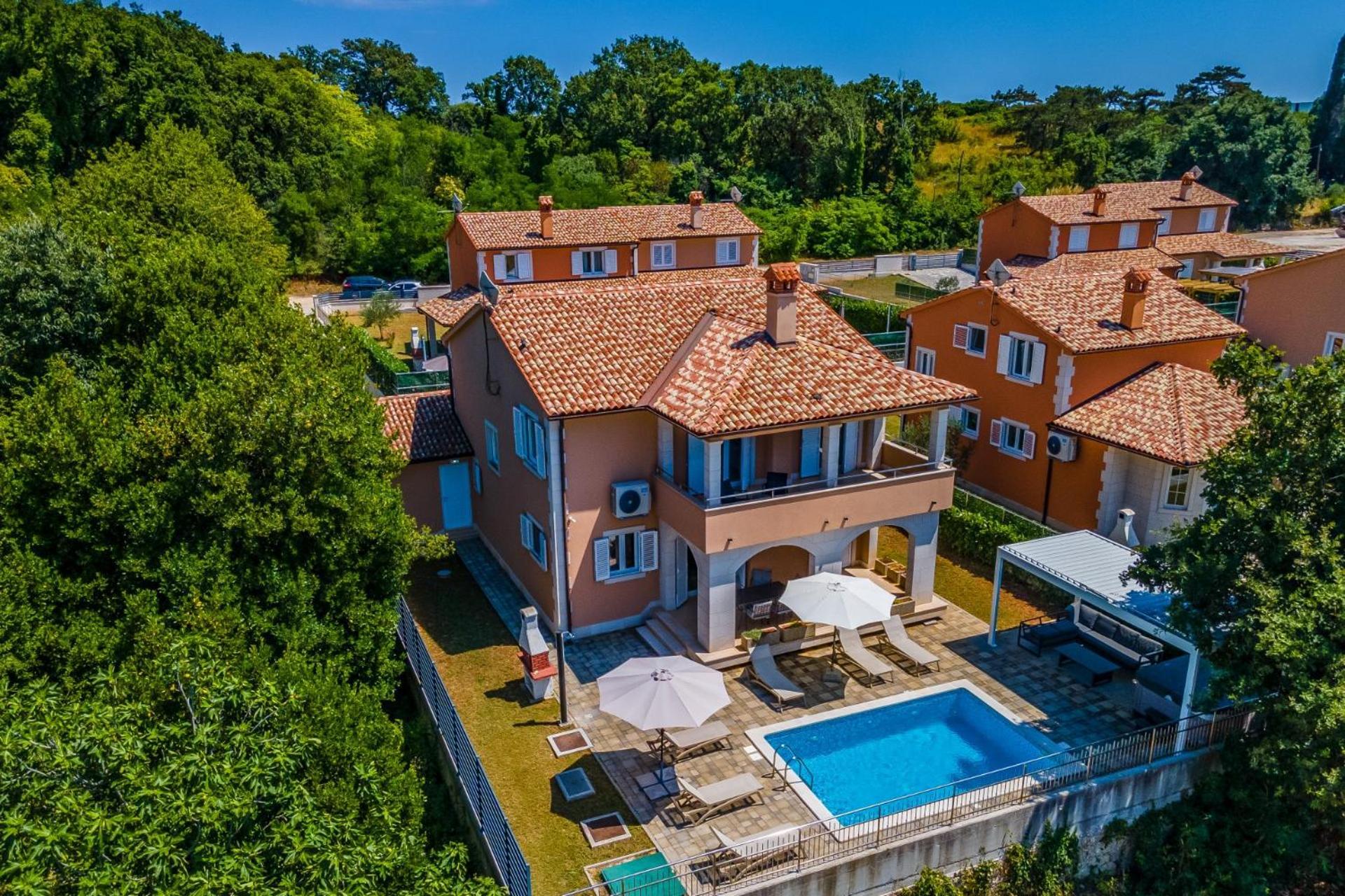 Villas Lotus With Pool And Jacuzzi Póla Kültér fotó