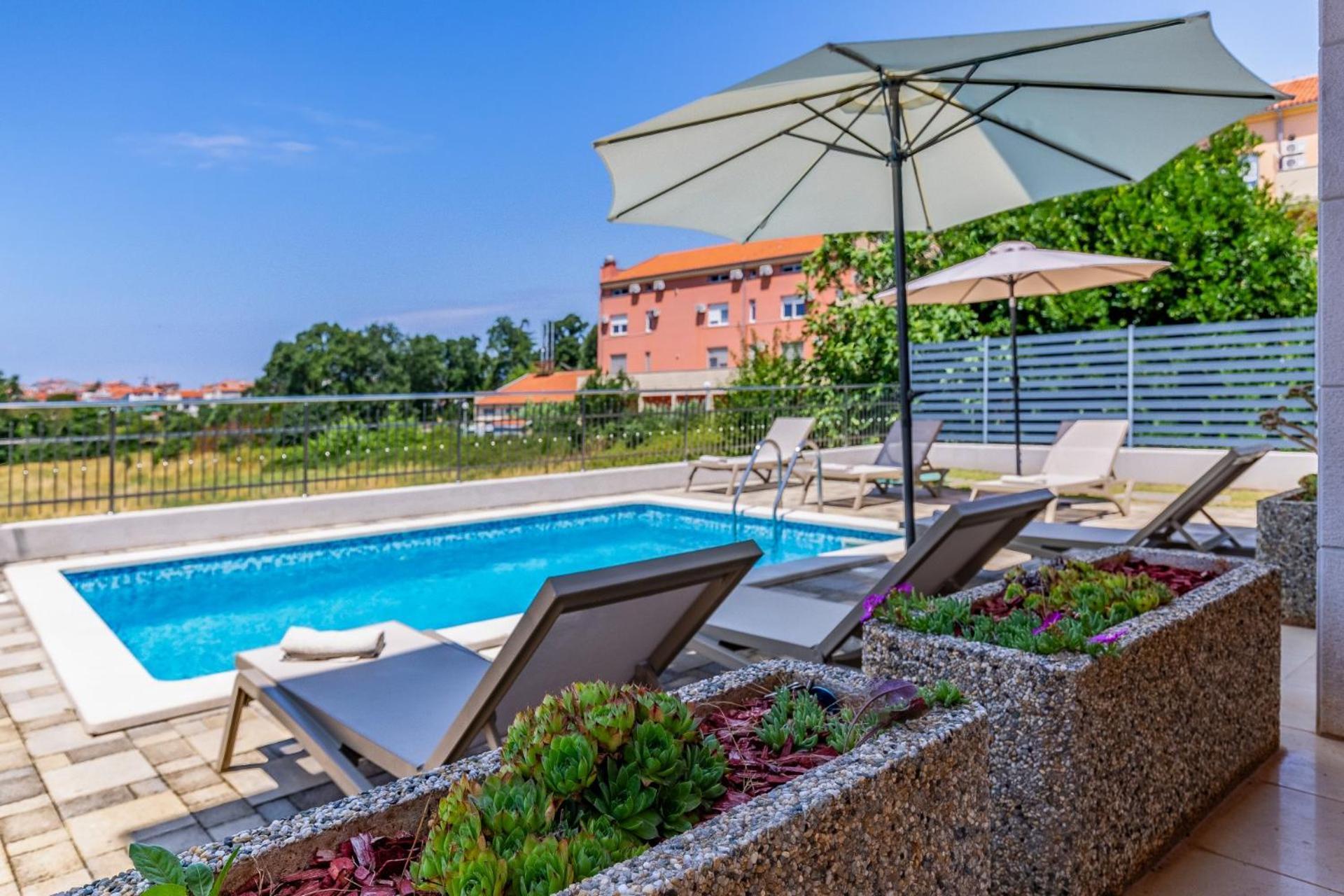 Villas Lotus With Pool And Jacuzzi Póla Kültér fotó