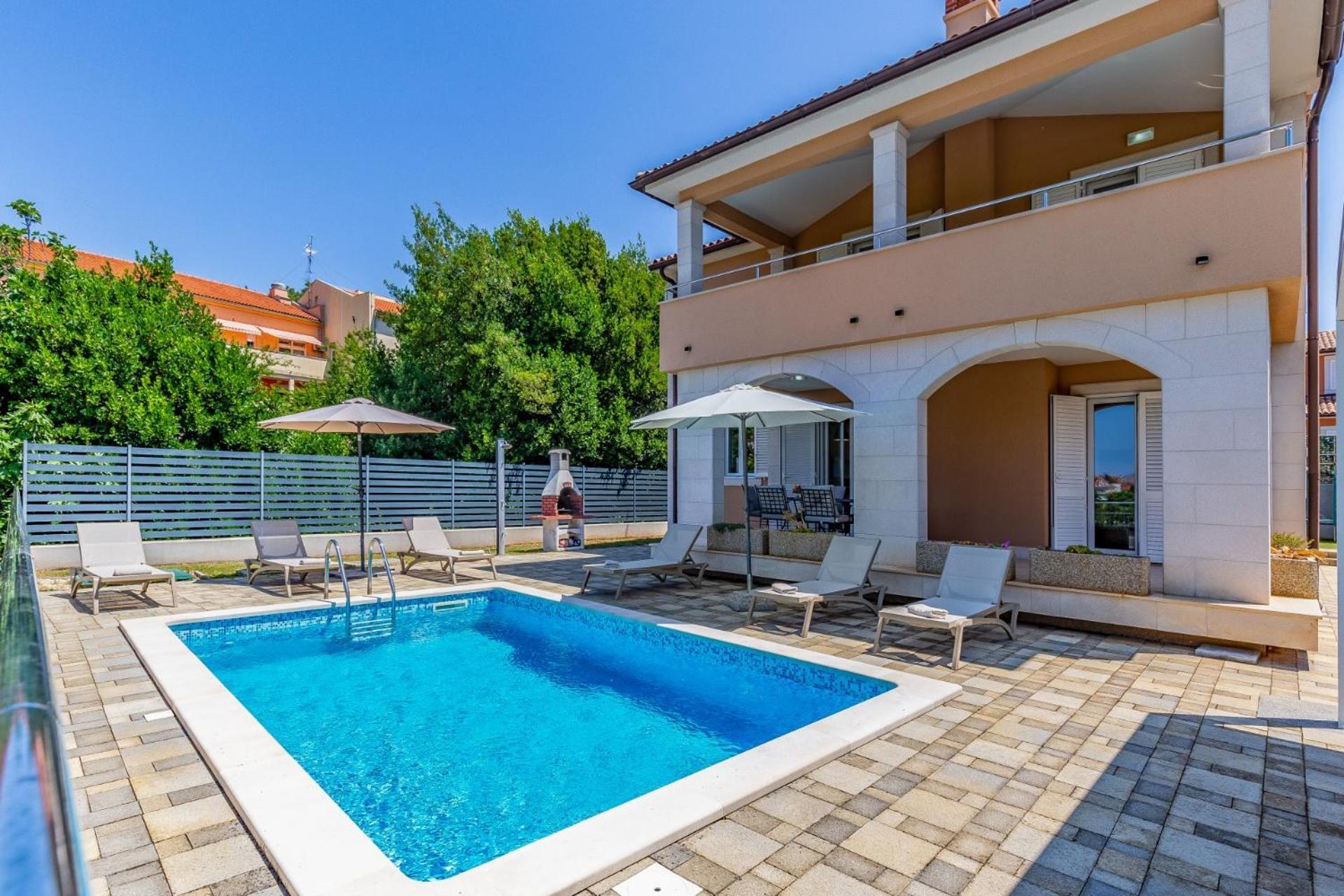 Villas Lotus With Pool And Jacuzzi Póla Kültér fotó
