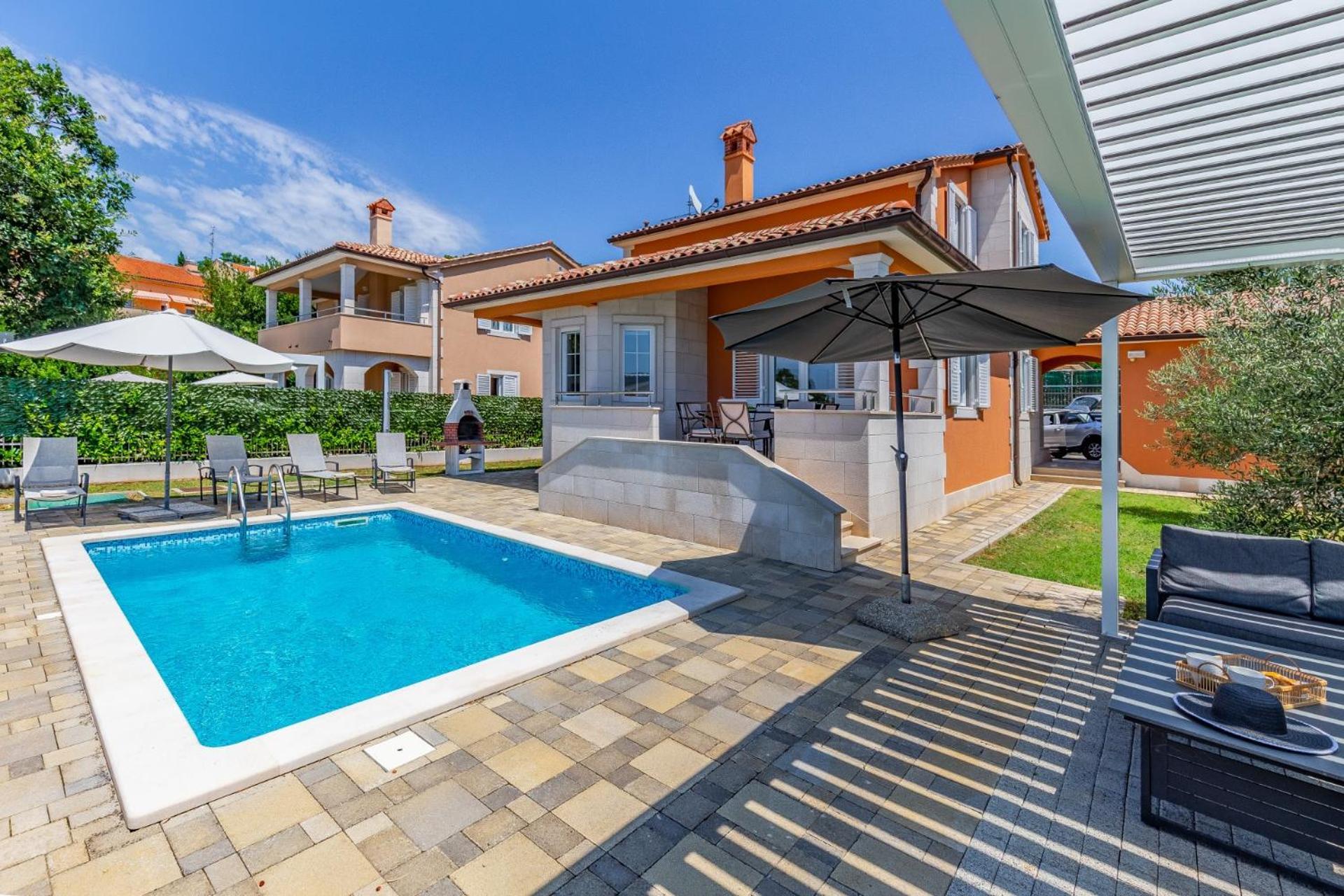 Villas Lotus With Pool And Jacuzzi Póla Kültér fotó
